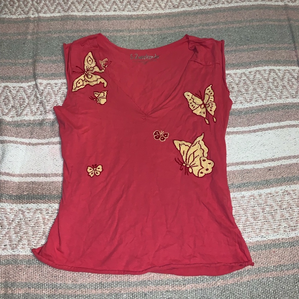 Vintage top from the early 2000s super cute and in